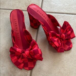 Gianni Bini Pink Checkered Heels with Bow